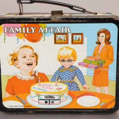 Family Affair metal lunch box