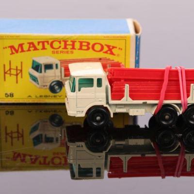 Matchbox car w/ box Lesney