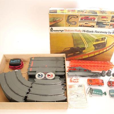 Penneys Hi-Bank Raceway Revell Slot car set