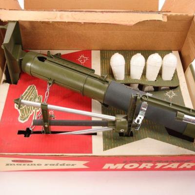 Remco Long Range Mortar toy w/ projectiles
