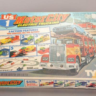 Tyco Motor City electric trucking slot car & track set