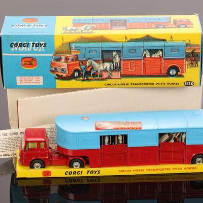 Corgi Chippenfield's Circus Horse Transporter - New old stock!