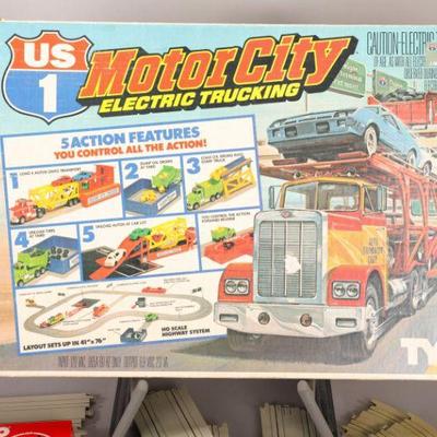Tyco Motor City Electric Trucking slot car set
