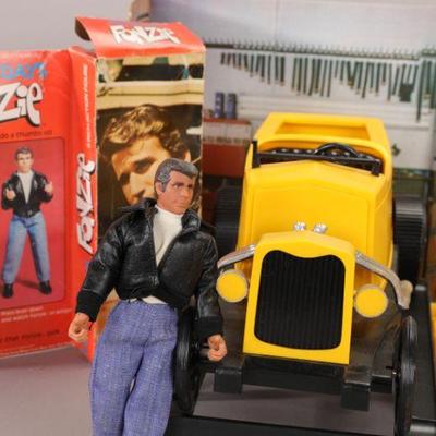 Mego Fonzie, Fonzies Garage Play set, Hot rod car