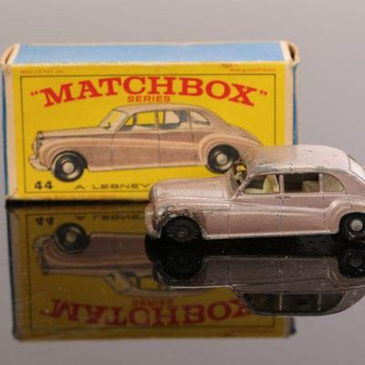 Sale Photo Thumbnail #235: Matchbox car w/ box Lesney