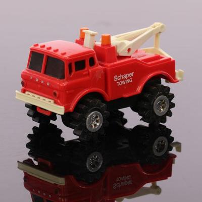 Stomper Schaper towing truck