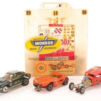 Large scale 1960's slot cars w/ case, parts, tools
