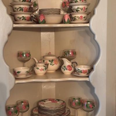 8 place settings + serving & glasses Franciscan Dessert Rose