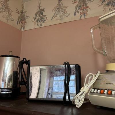 Chrome coffee maker, toaster & blender
