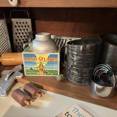 Vtg chees graters, sifters, cookie & biscuit cutters, rolling pin S&P shakers sold