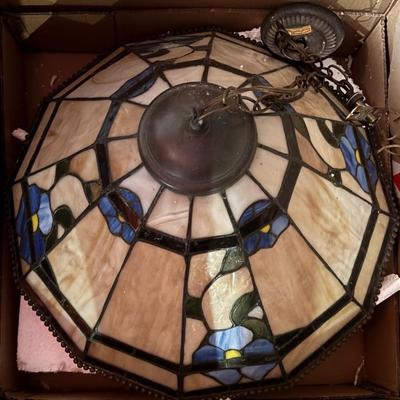 Tiffany-style floral pendant lamp