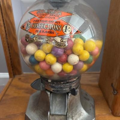 Vintage gumbail machine