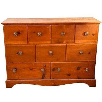 Lot 089   
Contemporary Maple Chest of Drawers