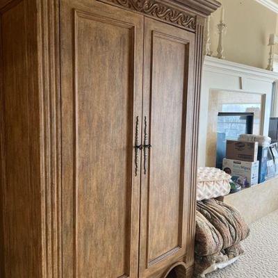 Available in Auction - Lot 28 - Armoire 