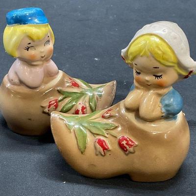 2 LEFTONS Dutch Ceramic Salt & Pepper Shakers

