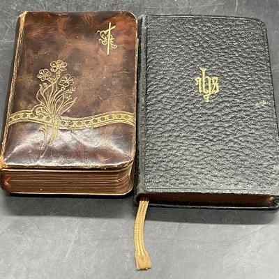 Lot 2 Vintage Portable Illustrated Religious Books
