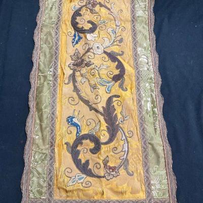 Vtg Silk Acanthus Leaf Scroll Design Table Runner
