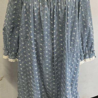 Vtg Periwinkle Blue Floral Eyelet Dress
