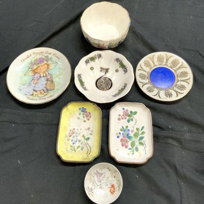 Lot 7 Assorted Porcelain & Enameled Dishes
