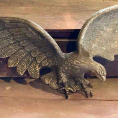 Metal Eagle Wall Hanging

