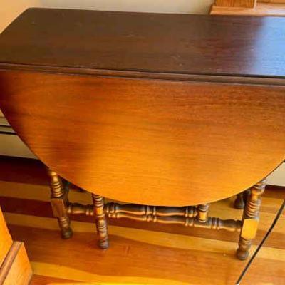 Gate Leg Table
