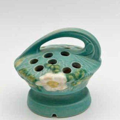 1940 Roseville Pottery White Rose Frog Green
