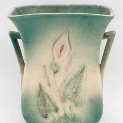 Hull Style Cala Lily Vase
