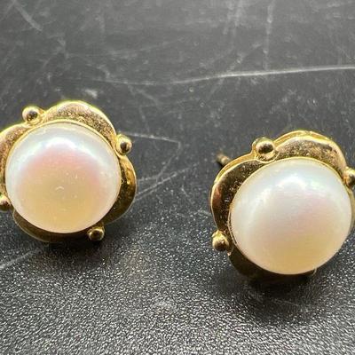 14K Gold Pearl Earrings
