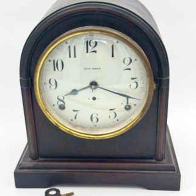 Vintage Seth Thomas Mantle Clock With Key
