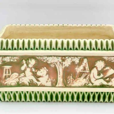 1916 Roseville Pottery Donatello Window Box Planter Green/Cream
