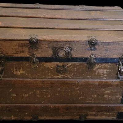 Large Vintage Trunk
https://ctbids.com/estate-sale/34628/item/3898127/Large-Vintage-Trunk
