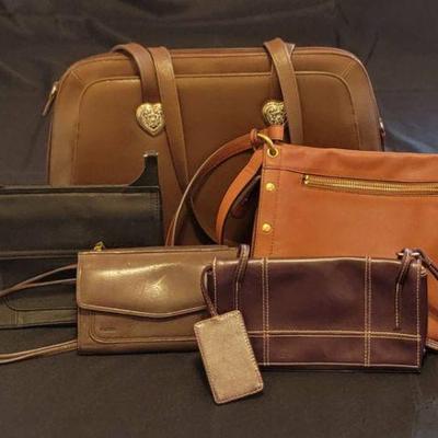 Coldwater Creek, Nine West, & Fossil Purses
https://ctbids.com/estate-sale/34628/item/3890086/Coldwater-Creek-Nine-West-Fossil-Purses