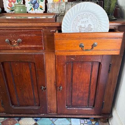 Antique mid to late 1800s Hoosier cabinet