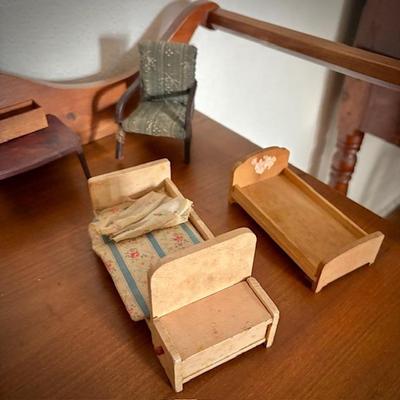 Antique doll furniture
