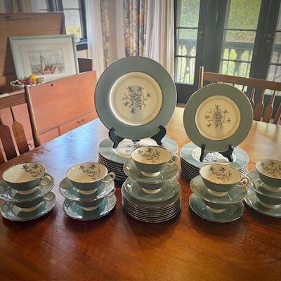 Lenox "Kingsley" X-445 china set, 45+ pieces