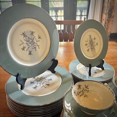 Lenox "Kingsley" X-445 china set, 45+ pieces