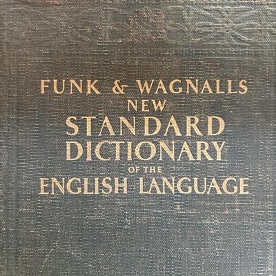 Antique Funk & Wagnalls New Standard Dictionary 1942