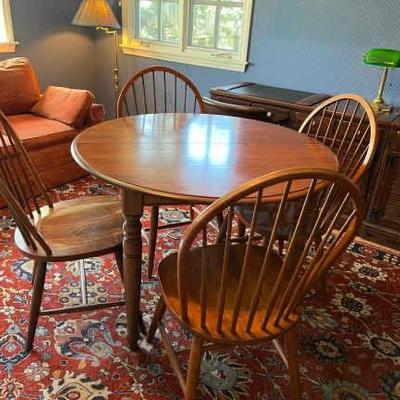 https://ctbids.com/estate-sale/34673/item/3893344/Round-Table-And-Chairs