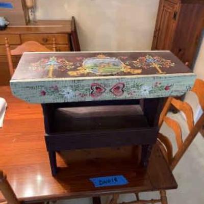 https://ctbids.com/estate-sale/34673/item/3893257/Small-Hand-Painted-Country-Bench