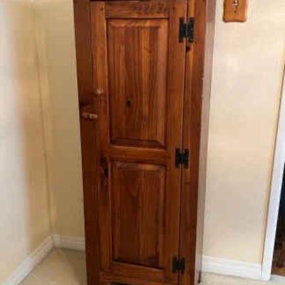 https://ctbids.com/estate-sale/34673/item/3892985/Ethan-Allen-Bar-Cabinet