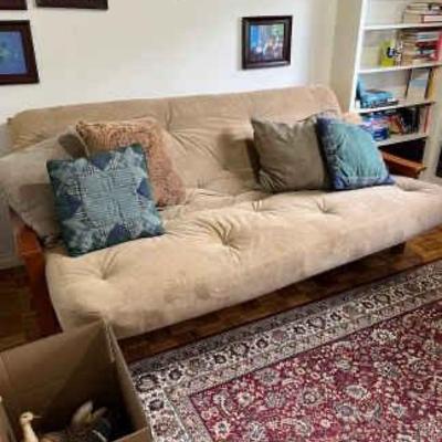 https://ctbids.com/estate-sale/34673/item/3890040/Beige-Futon-Couch-Bed-Pillows