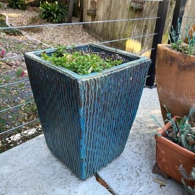Outdoor pot