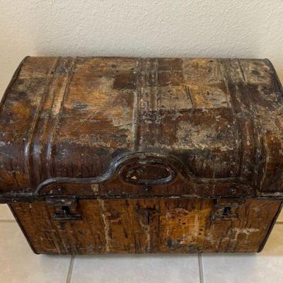 Antique Metal Overland Dress Box

