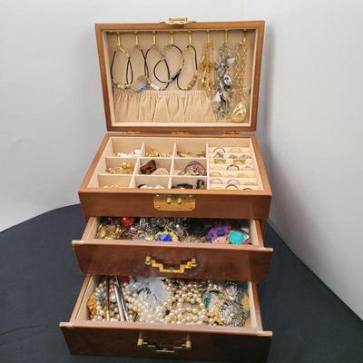 42 Filled with Treasures Jewel Box