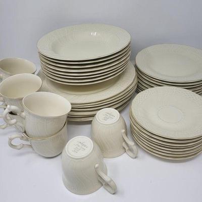 43 Mikasa Fine Ivory Tivoli D1000 Japan Service of 8