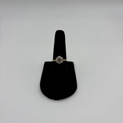 This ring will not be on location if interested we will meet at a local Jeweler where it is being held