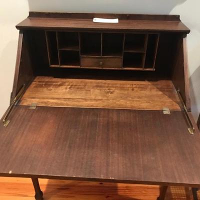antique writing desk $284
30 X 16 X 41"