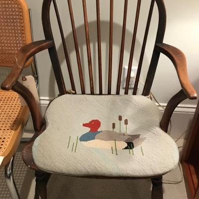 antique youth's Windsor chair $185