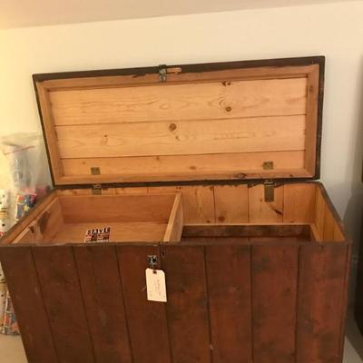 antique unbox from Nebraska $185
42 X 18 X 24"
2 available