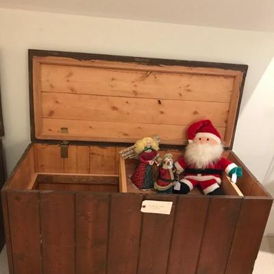 antique unbox from Nebraska $185
42 X 18 X 24"
2 available
